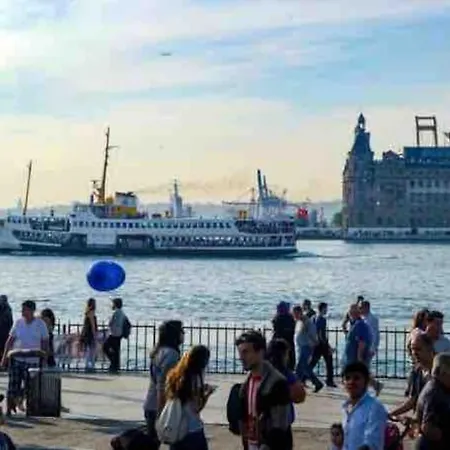 Istanbul, Moda : Perfectly Located And Fully Renovated Apartment *